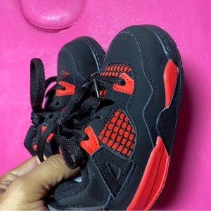 Jordan 4 retro Red Thunder toddler sneakers
